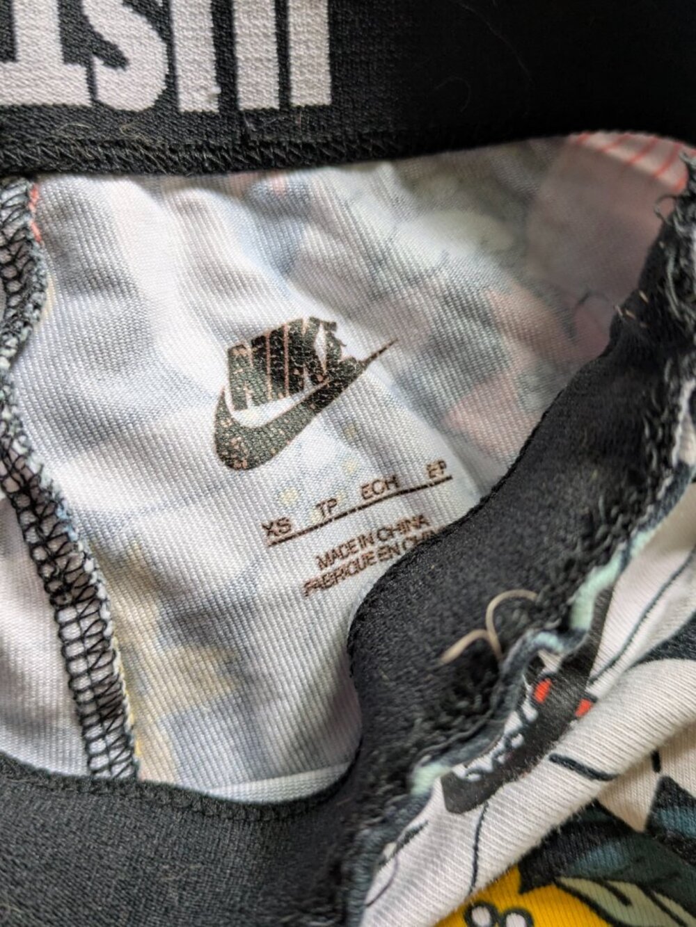 Floral Nike Leggings XS - Picture 4 of 4